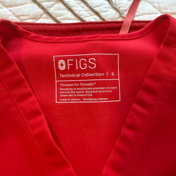 Figs. Red Scrub Set - Picture 3 of 6